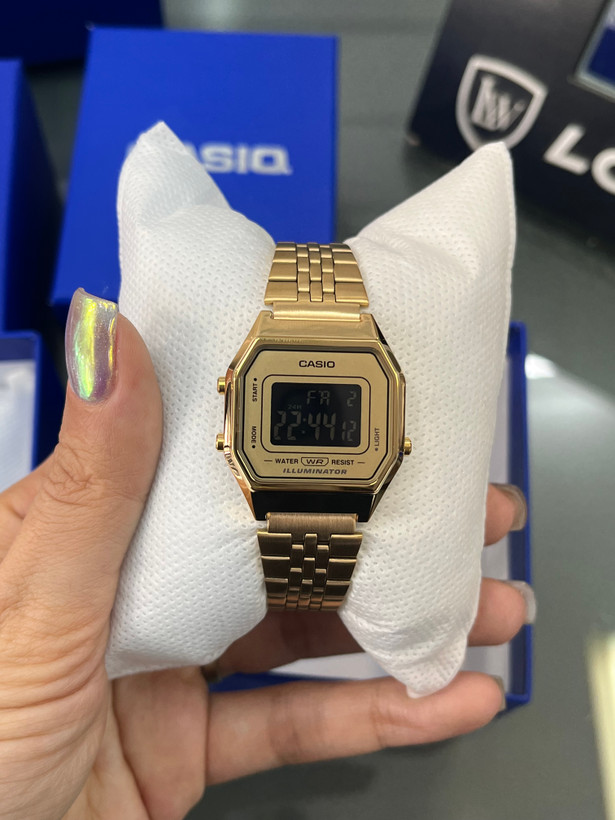ساعت زنانه کاسیو اورجینال زنانه مدل la680wga-9bdf دیجیتالی آلارم دار ضدآب تا عمق ۱۰۰ متر