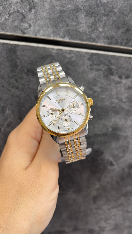 ساعت ست برند سیتیزن سه موتوره دارای روزشمار،هفته،ماه،تقویم موتور میوتا